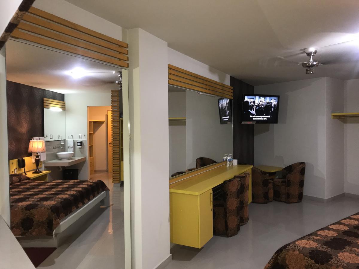 Palacio Rojo Hotel Familiar Morelia Zewnętrze zdjęcie